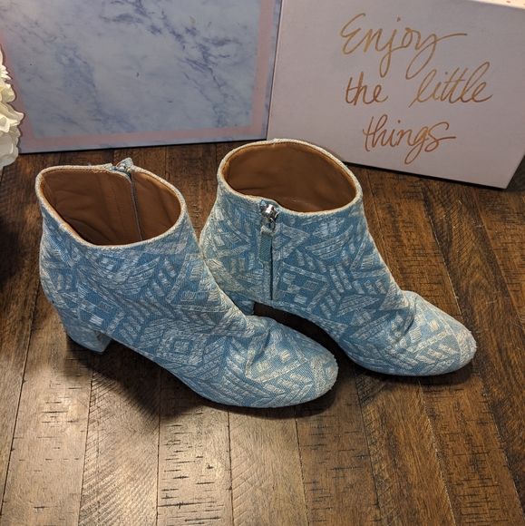 Aquazzura Brooklyn Embroidered Denim Blo… - Picture 2 of 8